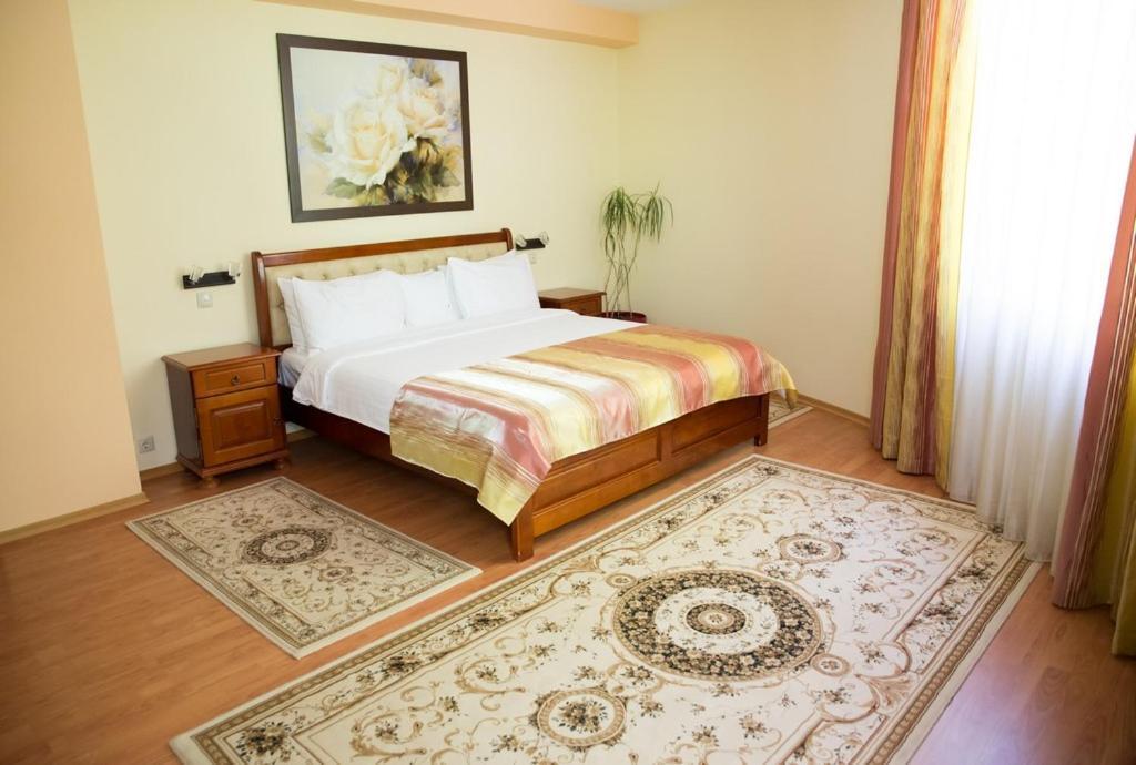 Hotel Nemira 斯兰默多瓦 外观 照片