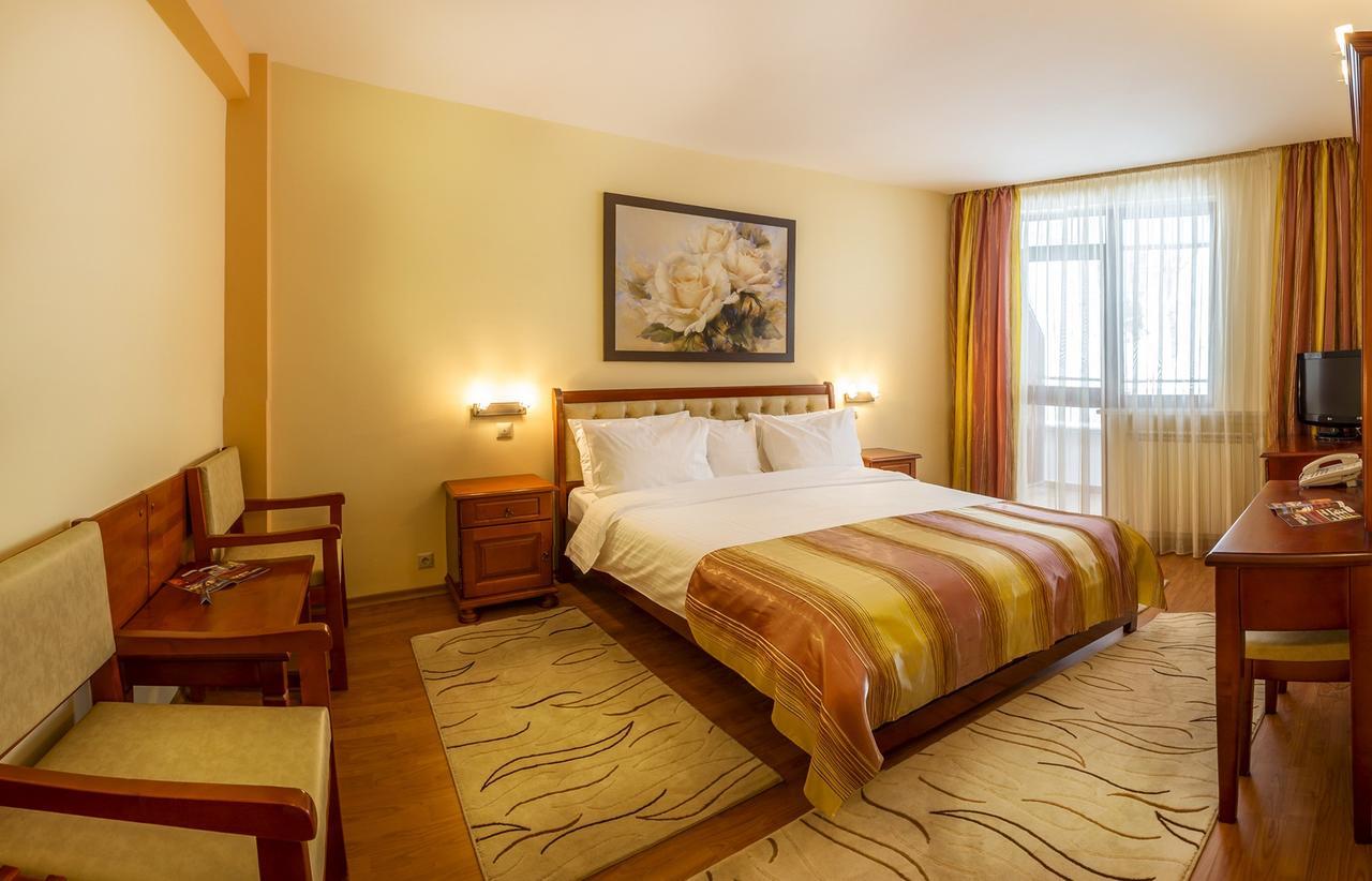 Hotel Nemira 斯兰默多瓦 外观 照片